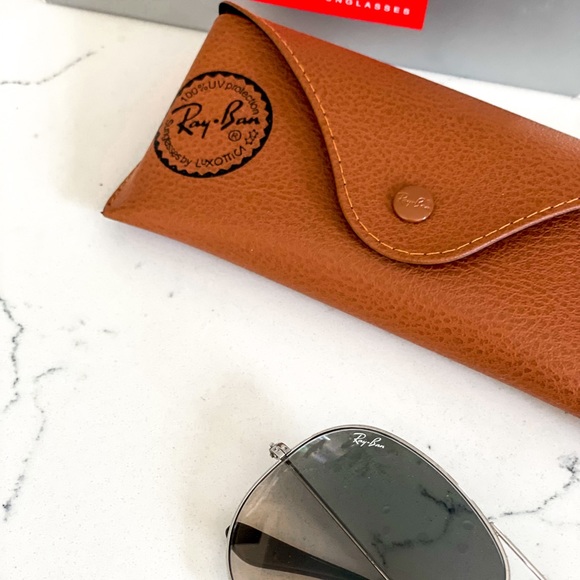 Authentic  Ray-Ban Aviator Large Metal Sunglasses - Picture 2 of 6